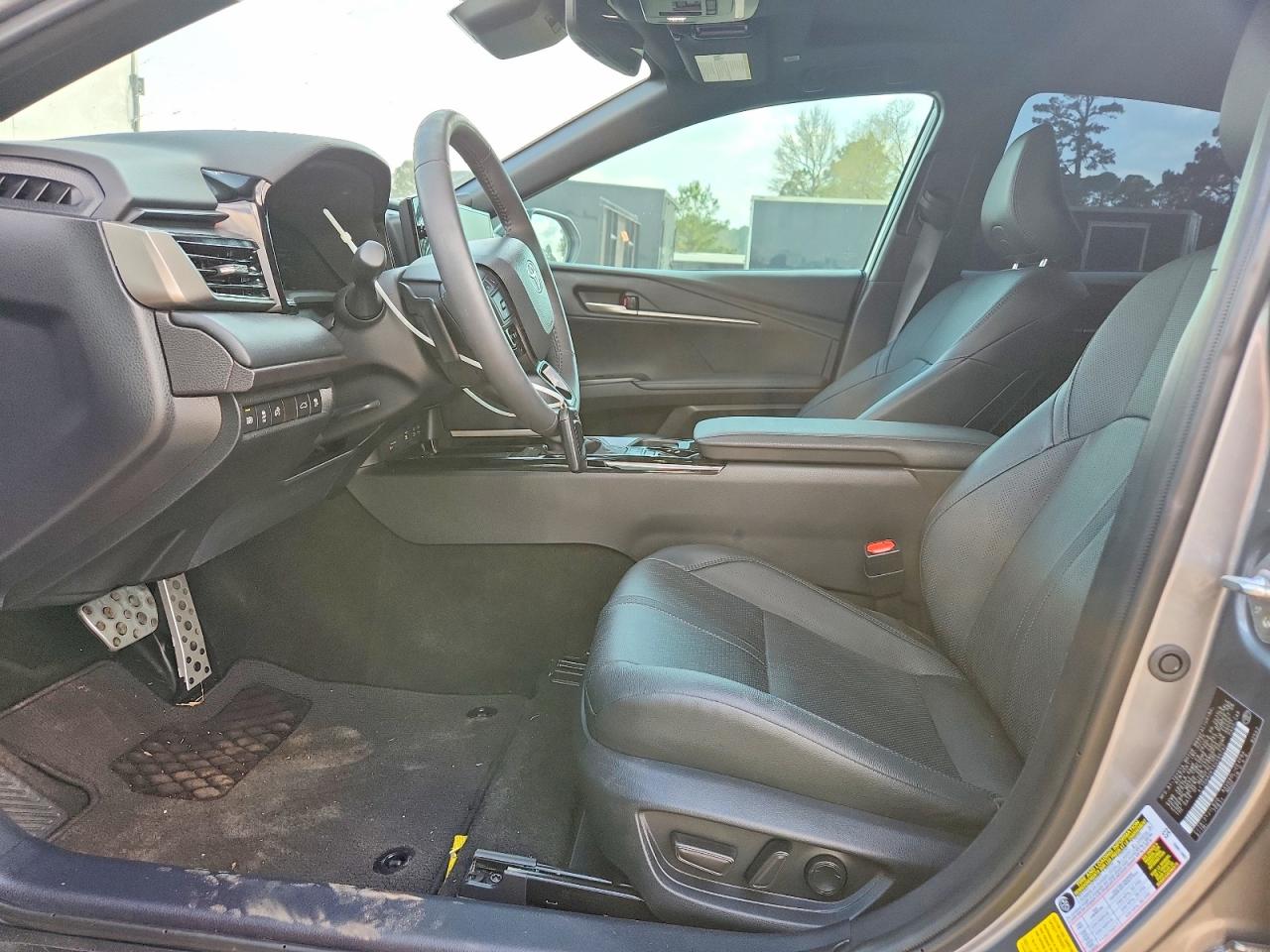 2025 TOYOTA CAMRY XSE photo 7
