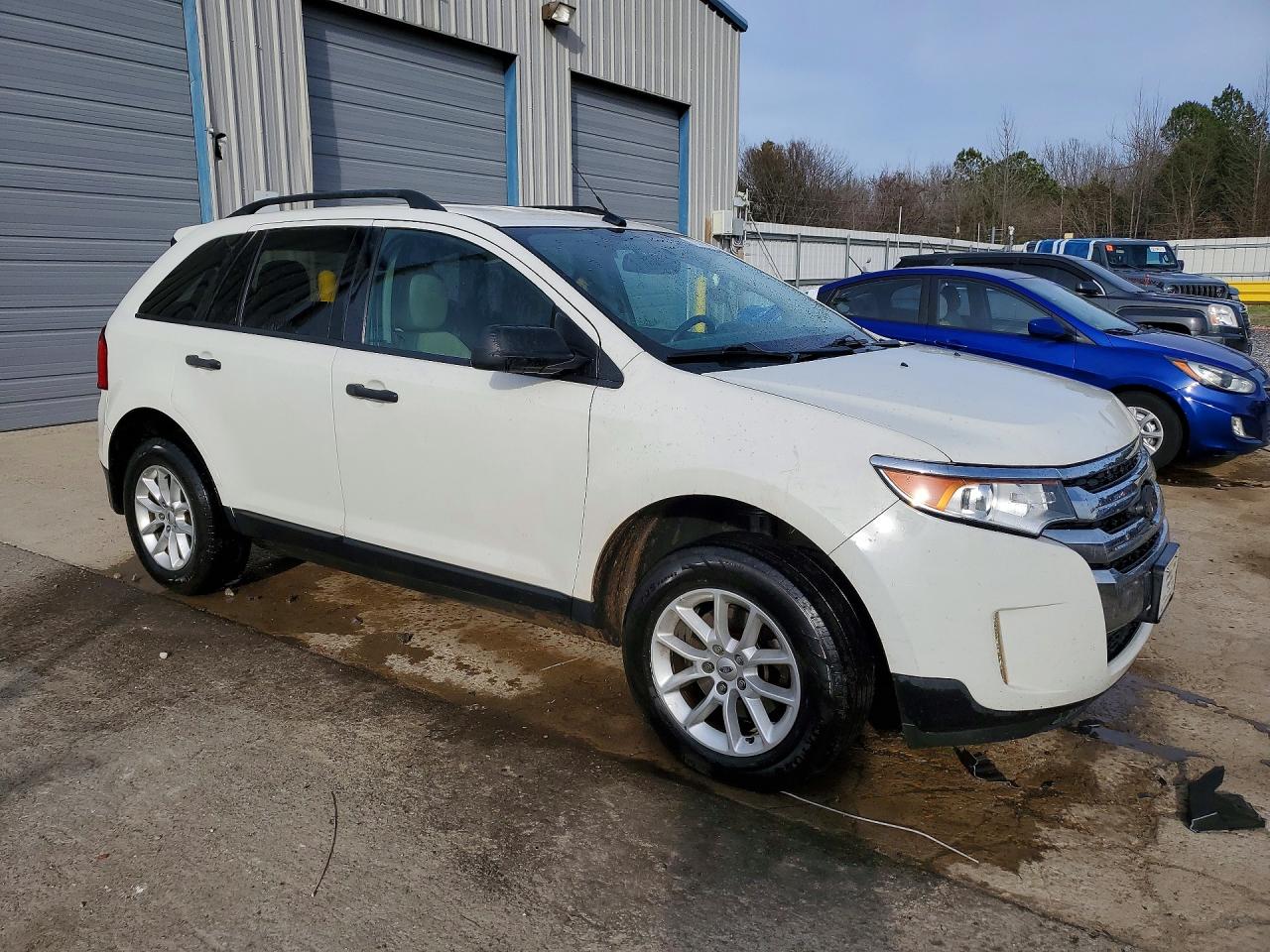 2013 FORD EDGE SE photo 4