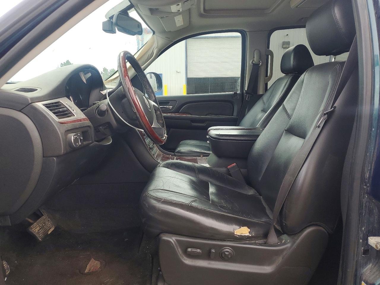 2007 CADILLAC ESCALADE EXT photo 7