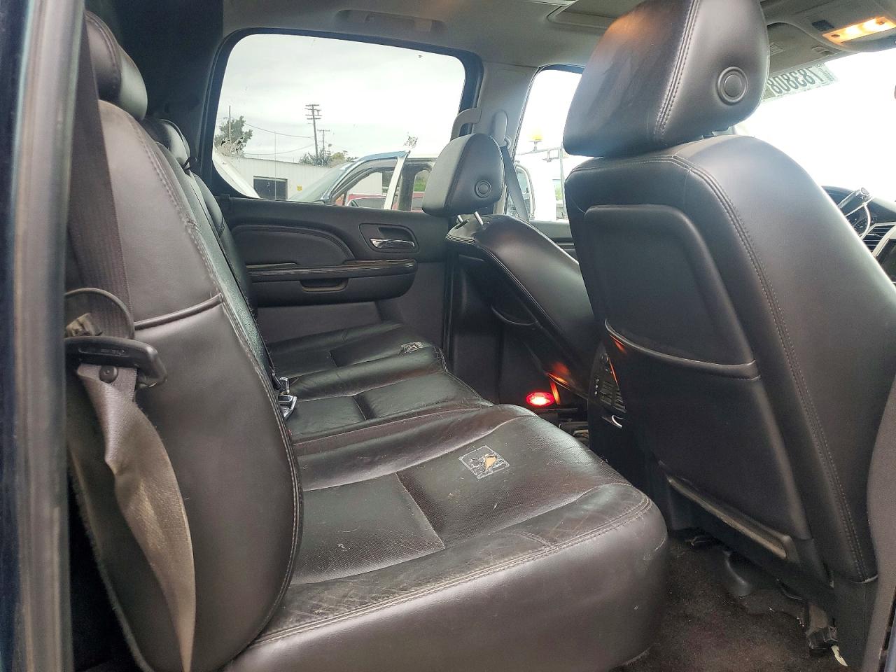 2007 CADILLAC ESCALADE EXT photo 10