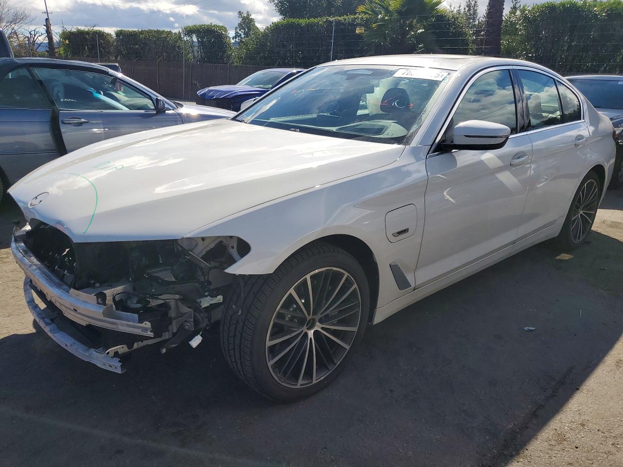 2022 BMW 530E