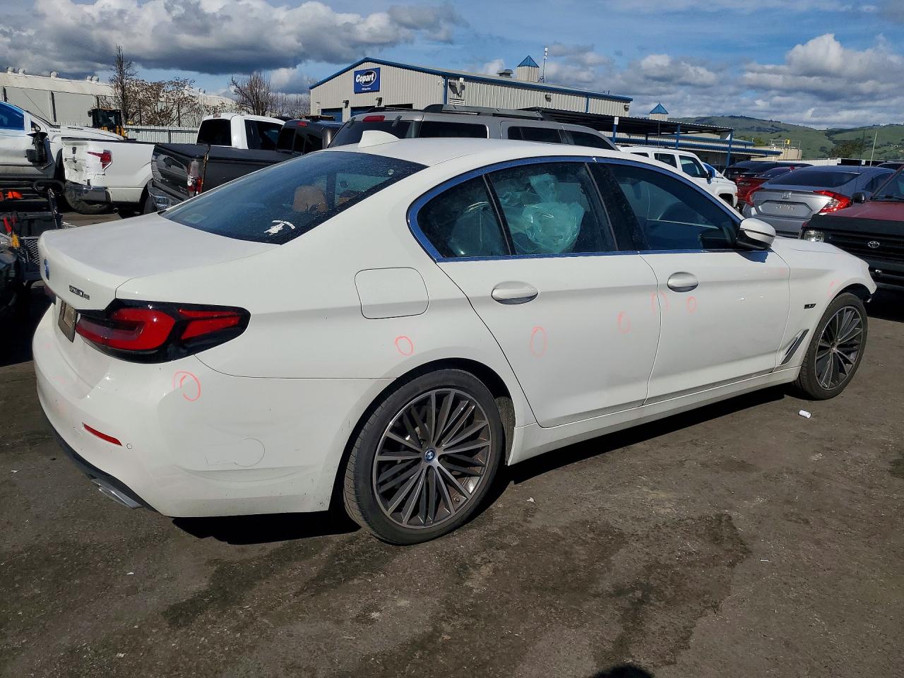 2022 BMW 530E photo 3