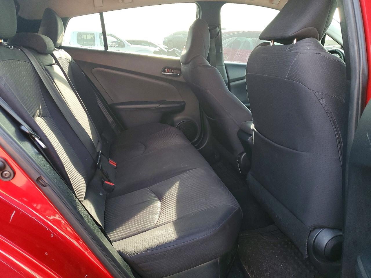 2017 TOYOTA PRIUS THREE photo 10