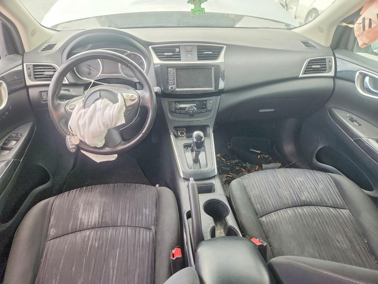 2019 NISSAN SENTRA SV photo 8