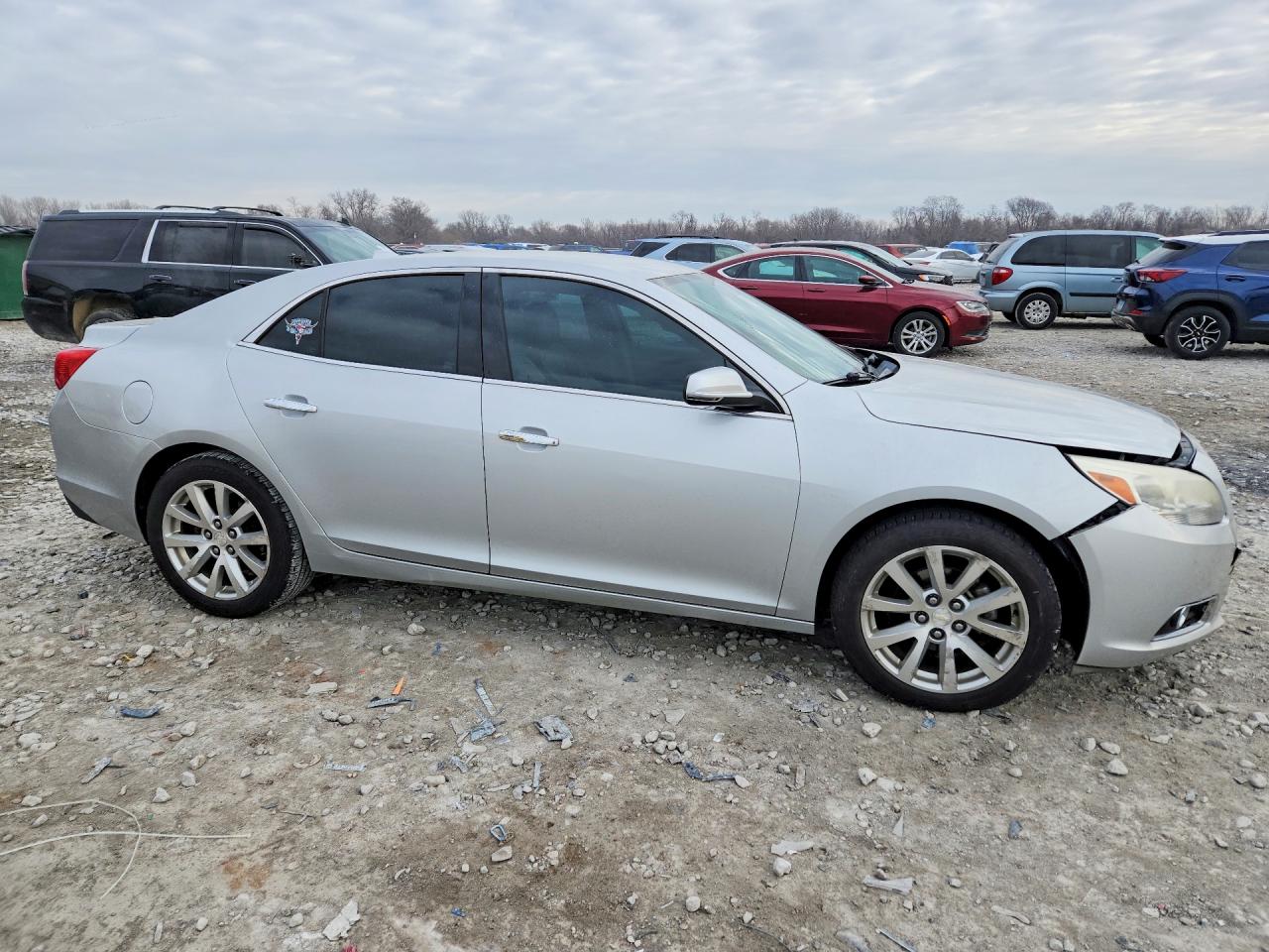 2013 CHEVROLET MALIBU photo 4