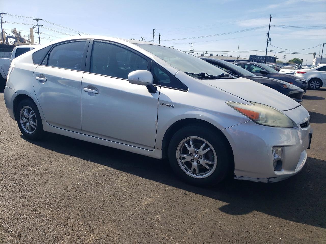 2010 TOYOTA PRIUS II photo 4