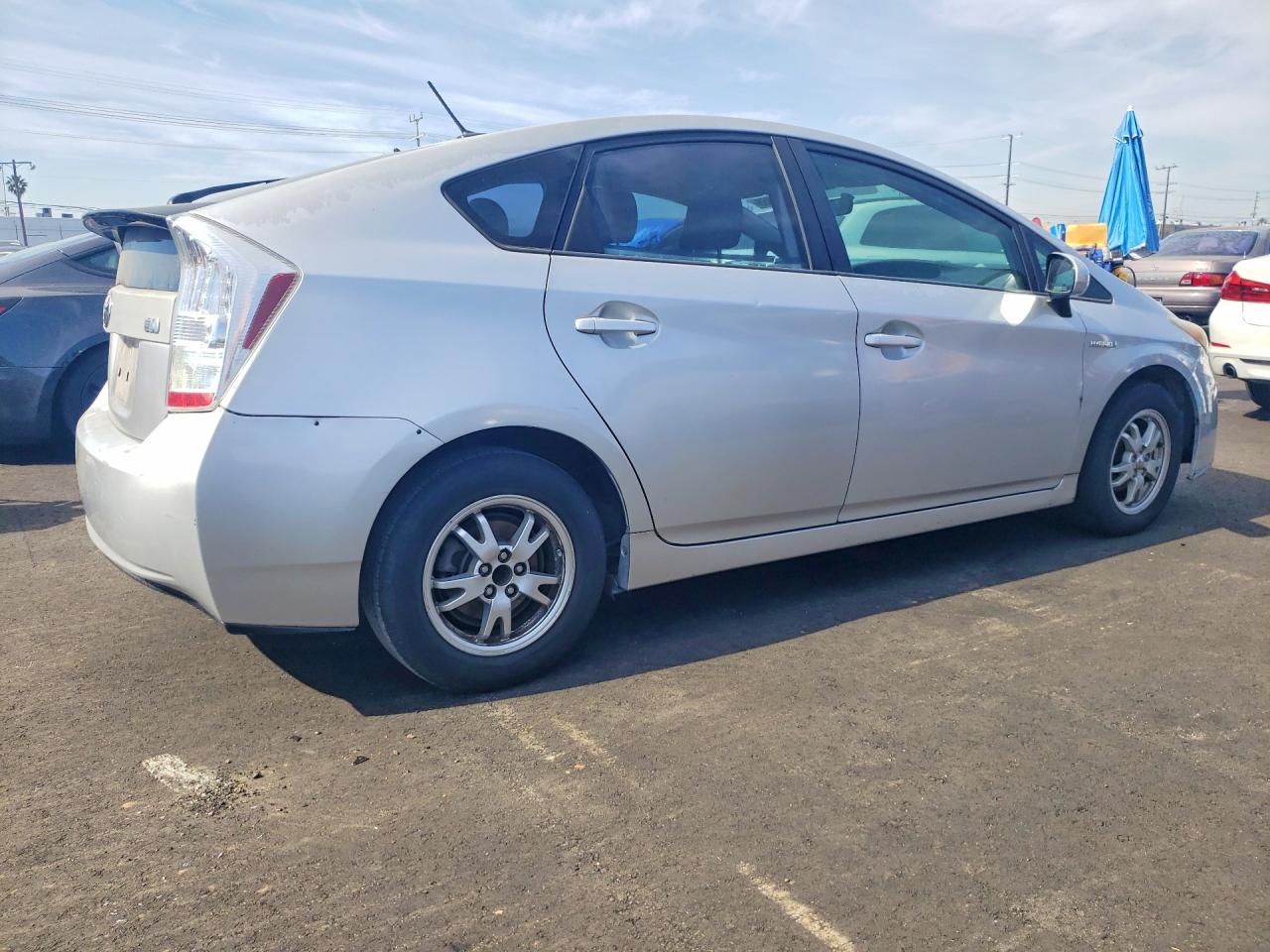 2010 TOYOTA PRIUS II photo 3