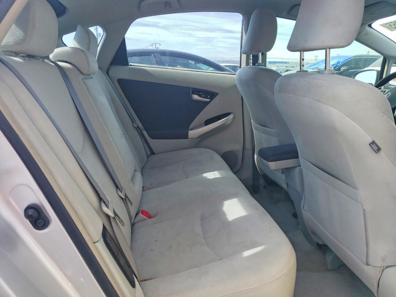 2010 TOYOTA PRIUS II photo 10