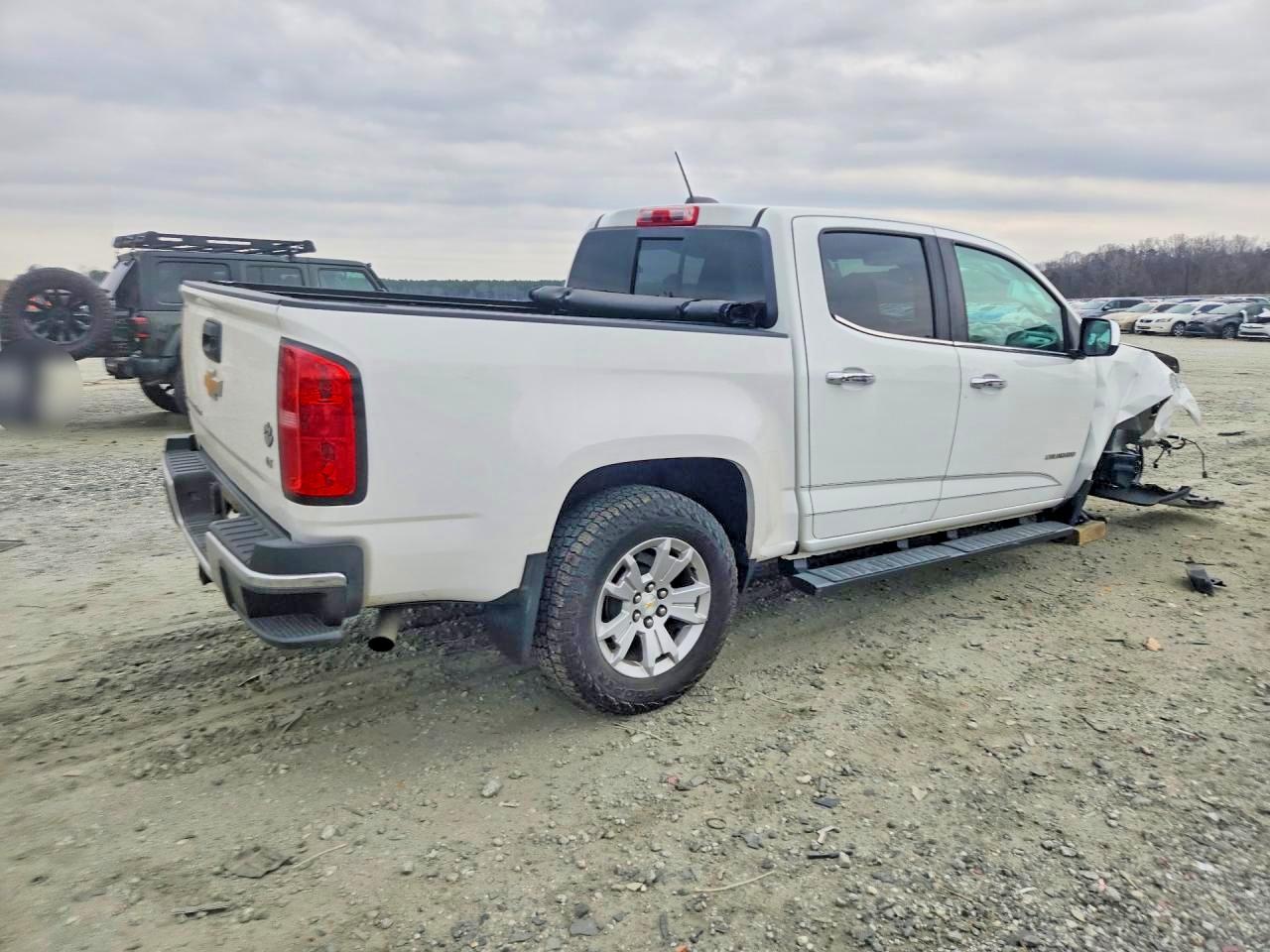 2018 CHEVROLET COLORADO LT photo 3