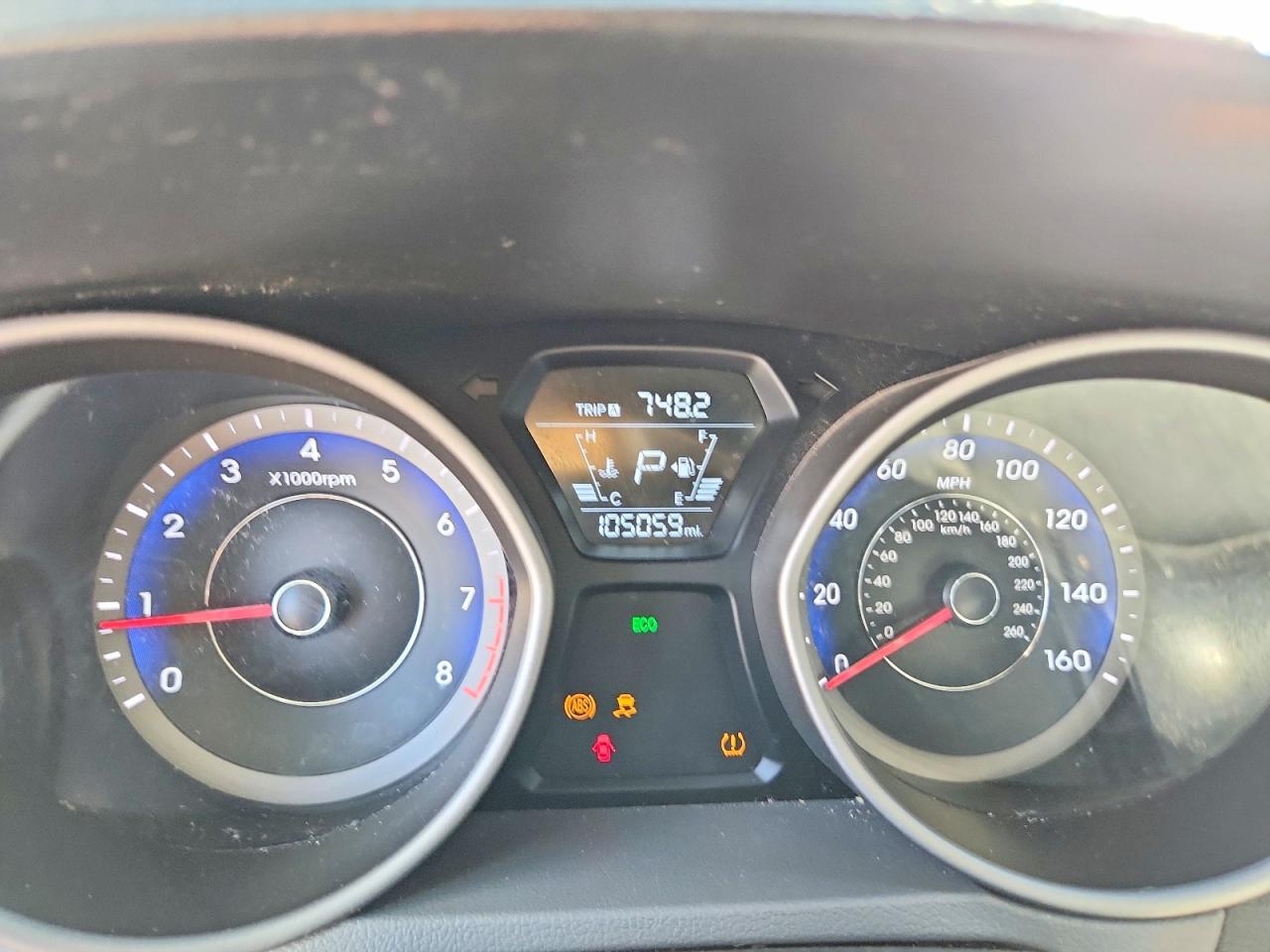 2014 HYUNDAI ELANTRA SE photo 9