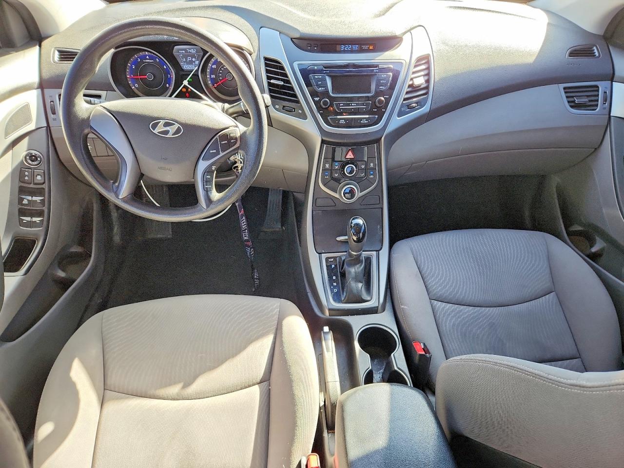 2014 HYUNDAI ELANTRA SE photo 8