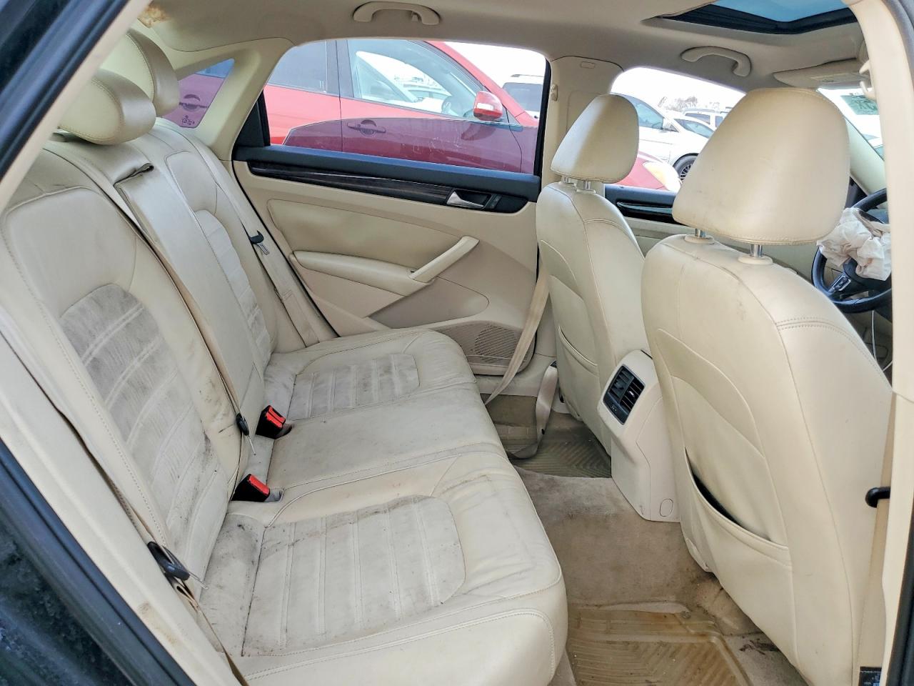2014 VOLKSWAGEN PASSAT SEL photo 19