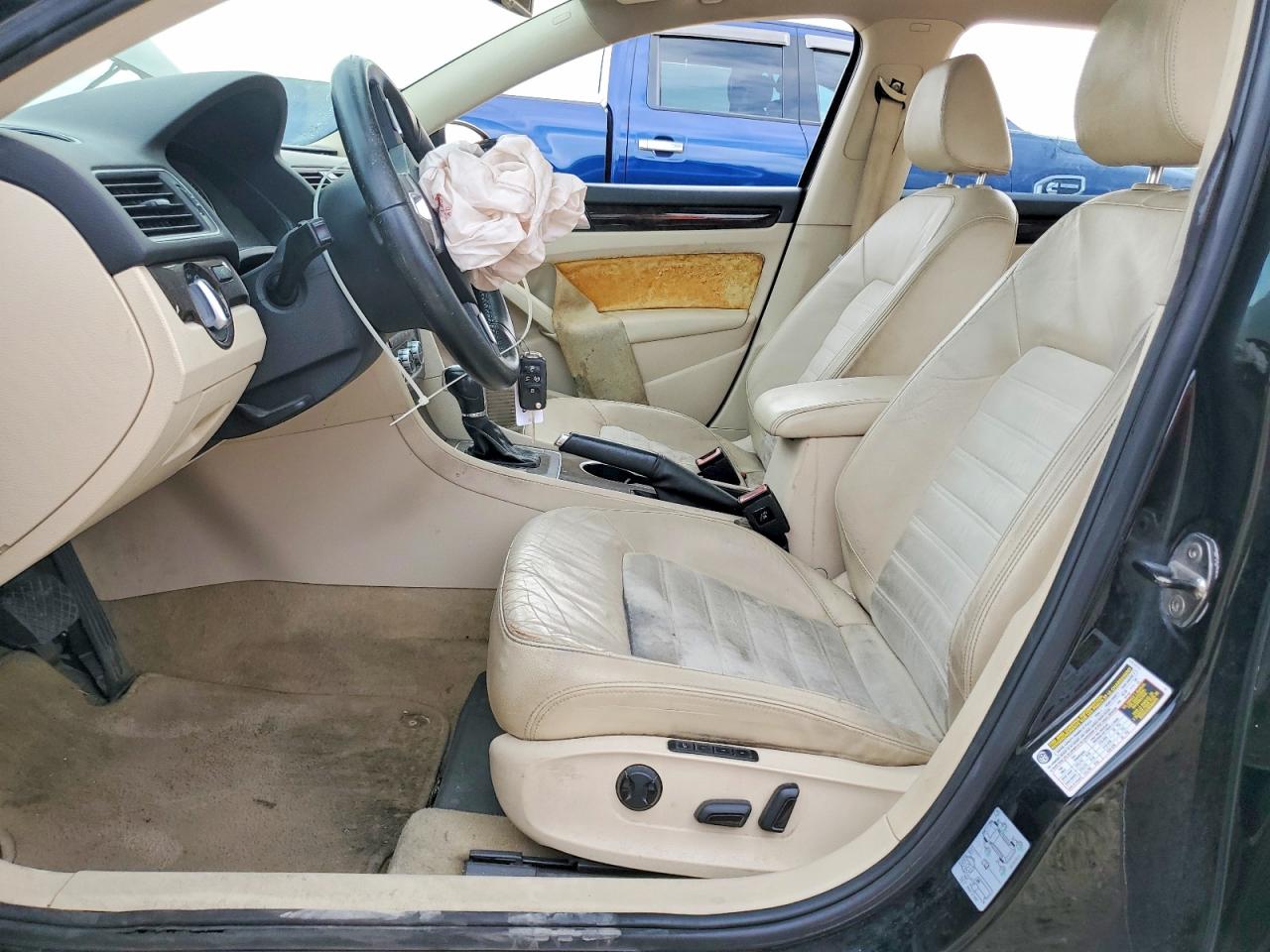 2014 VOLKSWAGEN PASSAT SEL photo 13