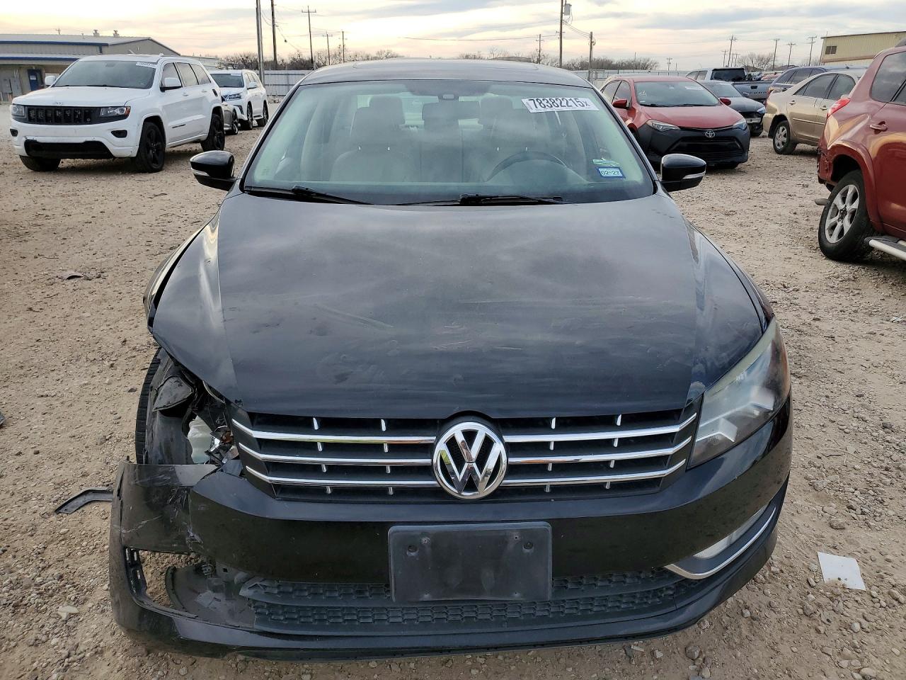 2014 VOLKSWAGEN PASSAT SEL photo 9