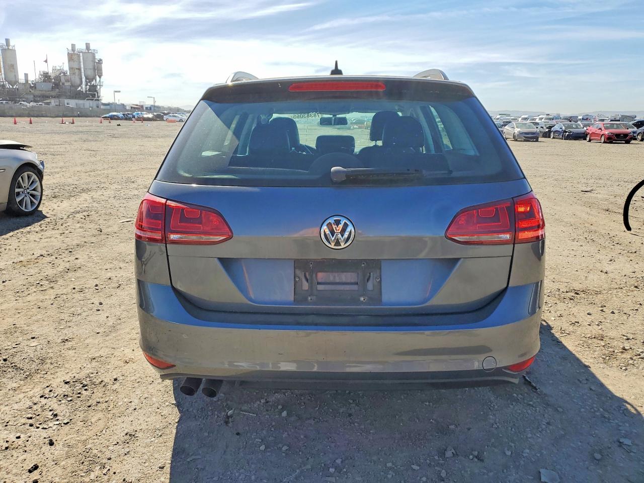 2015 VOLKSWAGEN GOLF SPORTWAGEN TDI S photo 11