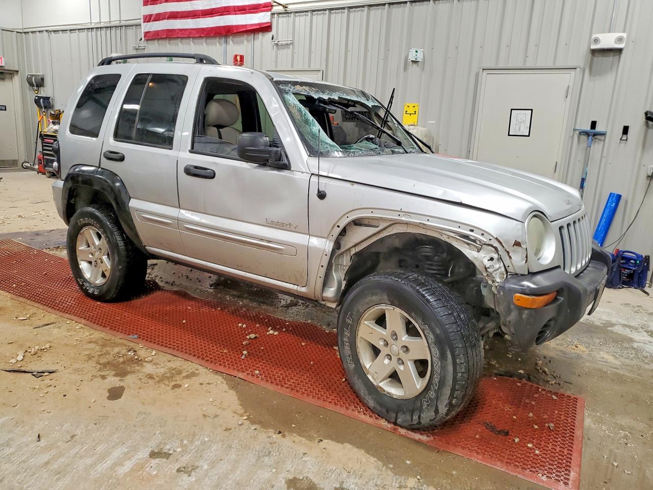 2004 JEEP LIBERTY LIMITED photo 4