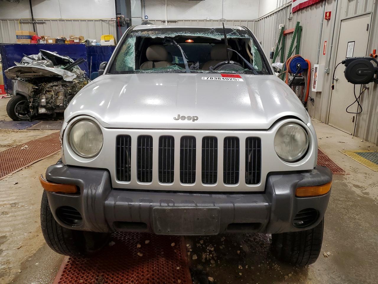 2004 JEEP LIBERTY LIMITED photo 5