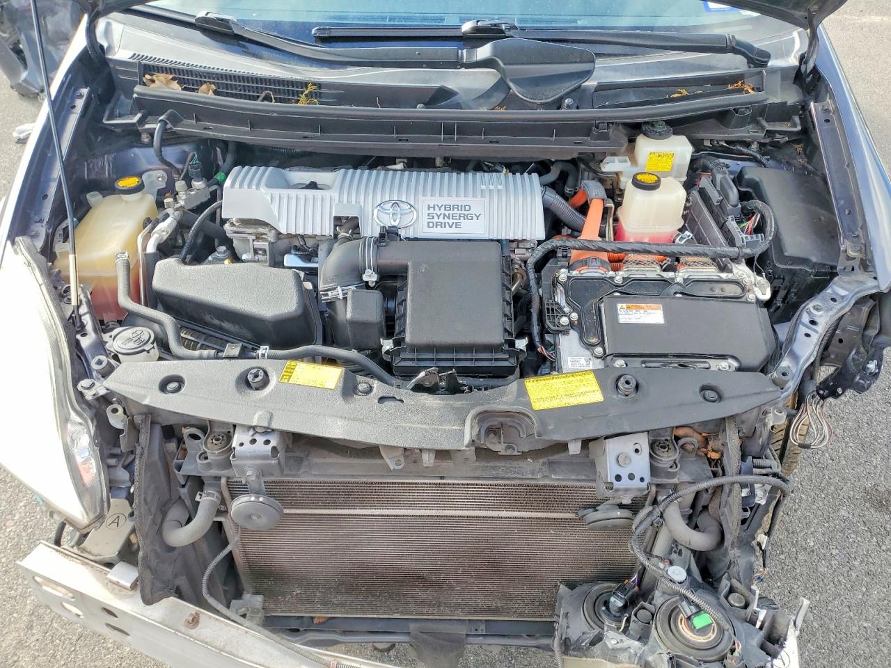 2013 TOYOTA PRIUS photo 31