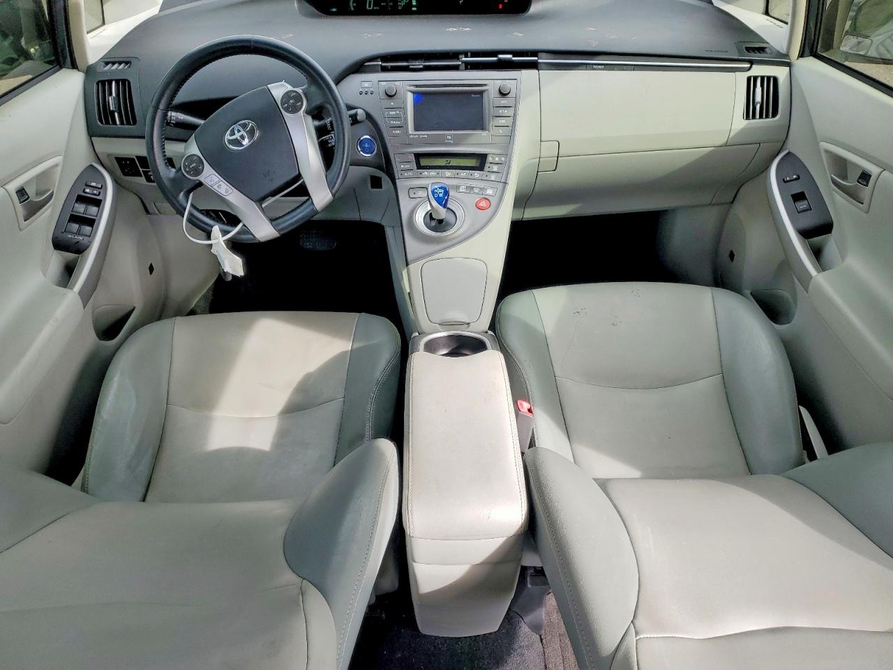 2013 TOYOTA PRIUS photo 22