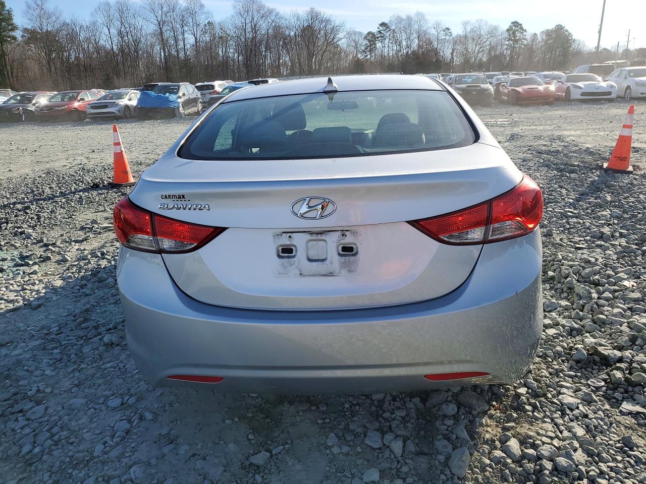 2013 HYUNDAI ELANTRA GLS photo 6