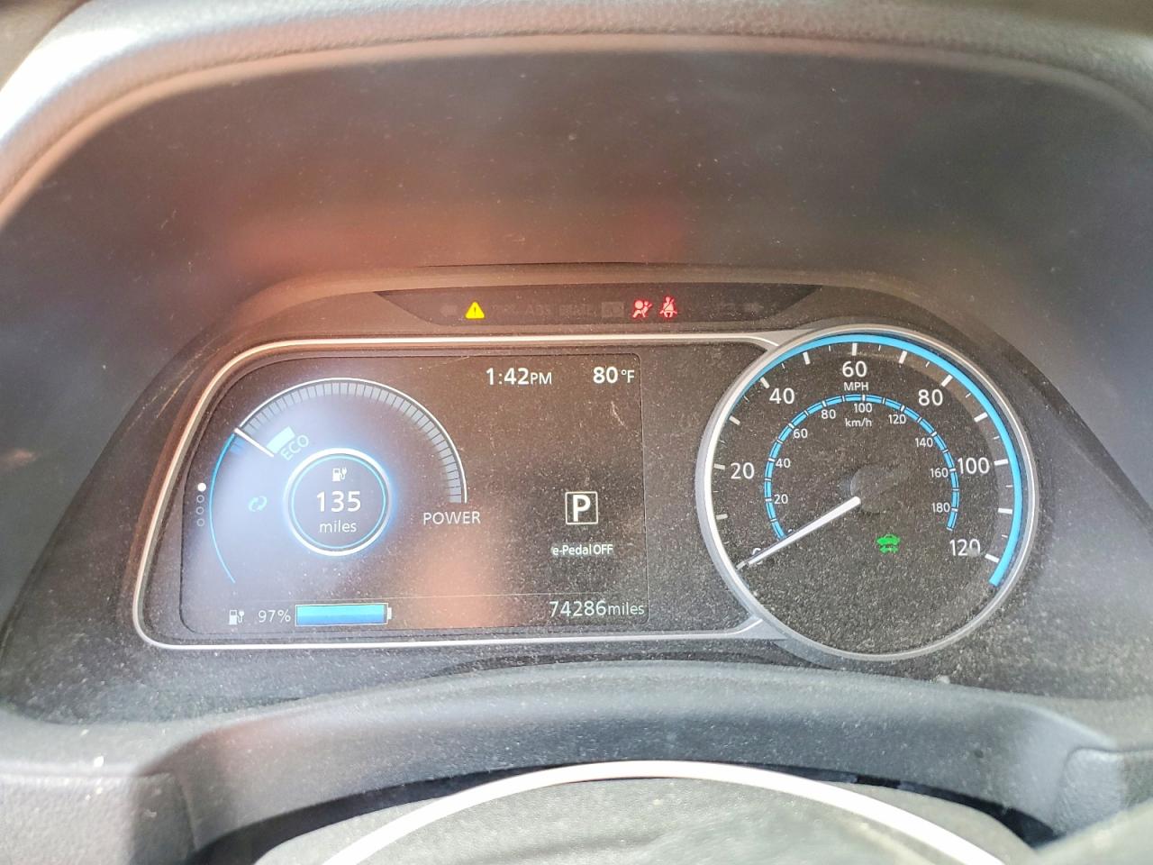 2018 NISSAN LEAF SV photo 17