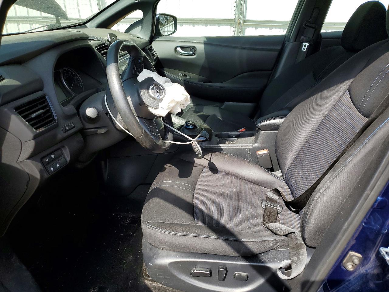 2018 NISSAN LEAF SV photo 13