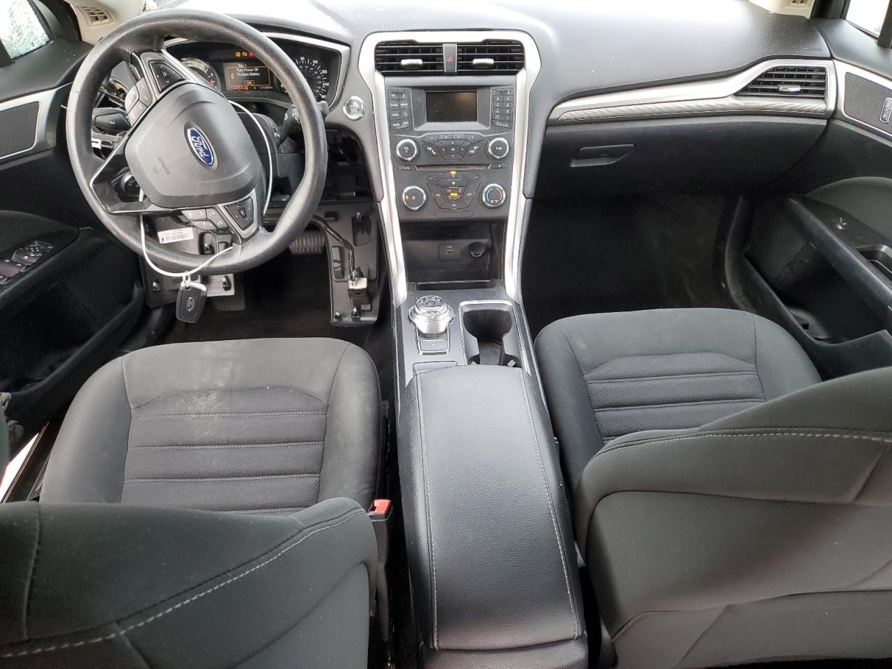 2017 FORD FUSION SE photo 15