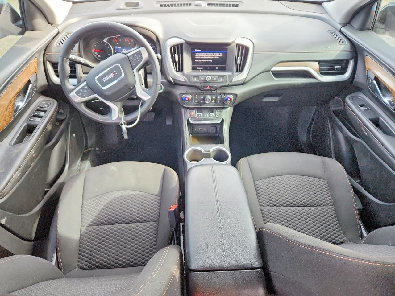 2020 GMC TERRAIN SLE photo 8