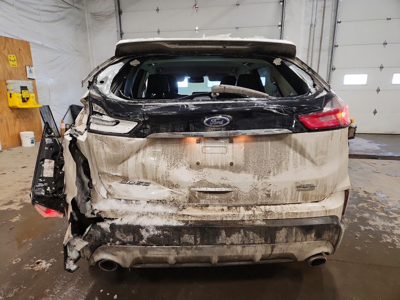 2019 FORD EDGE SEL photo 16