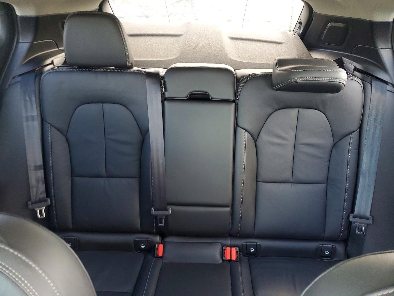 2023 VOLVO XC40 ULTIMATE photo 10