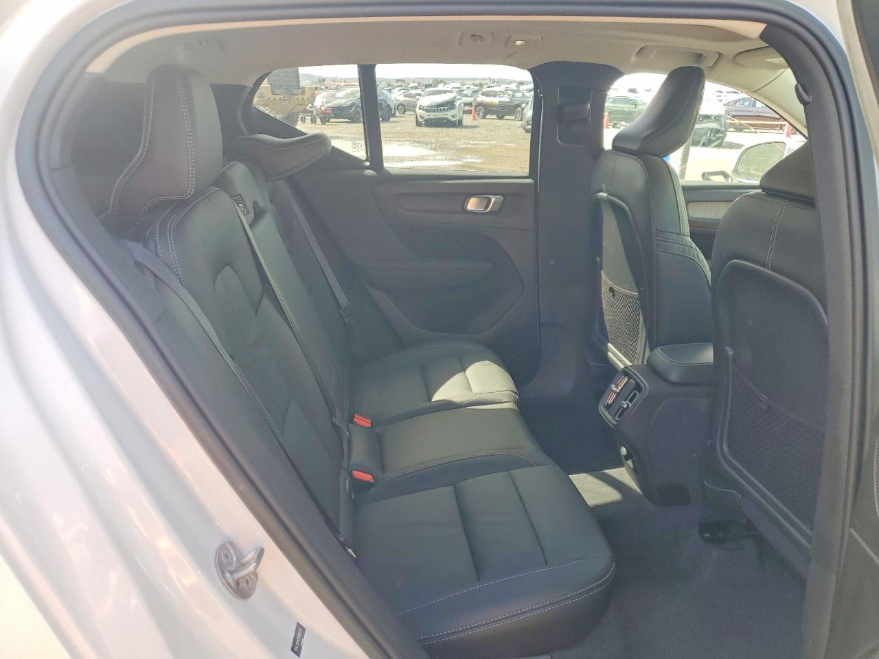 2023 VOLVO XC40 ULTIMATE photo 11