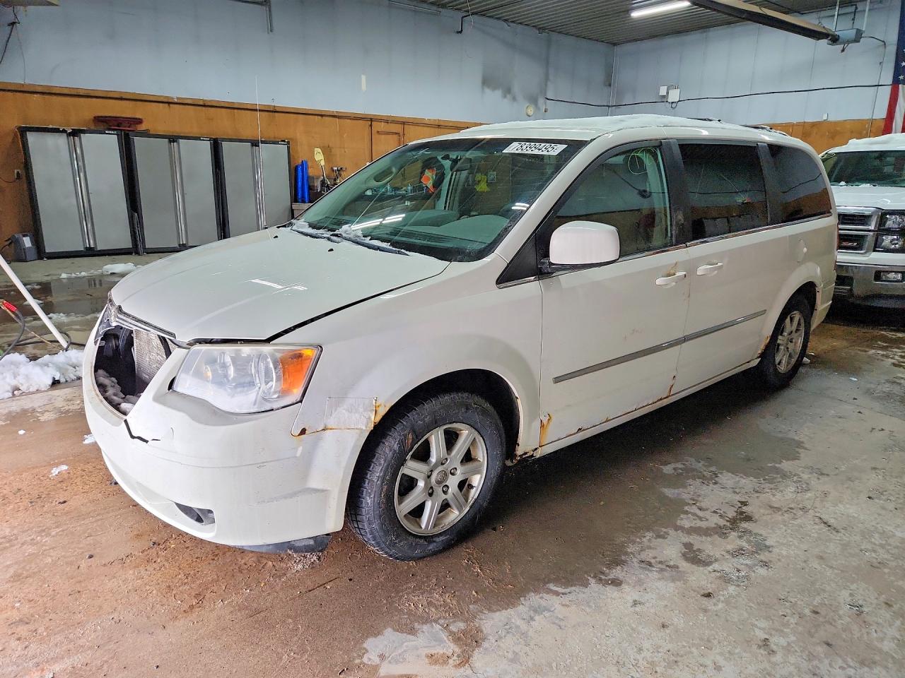 2010 CHRYSLER TOWN & COUNTRY