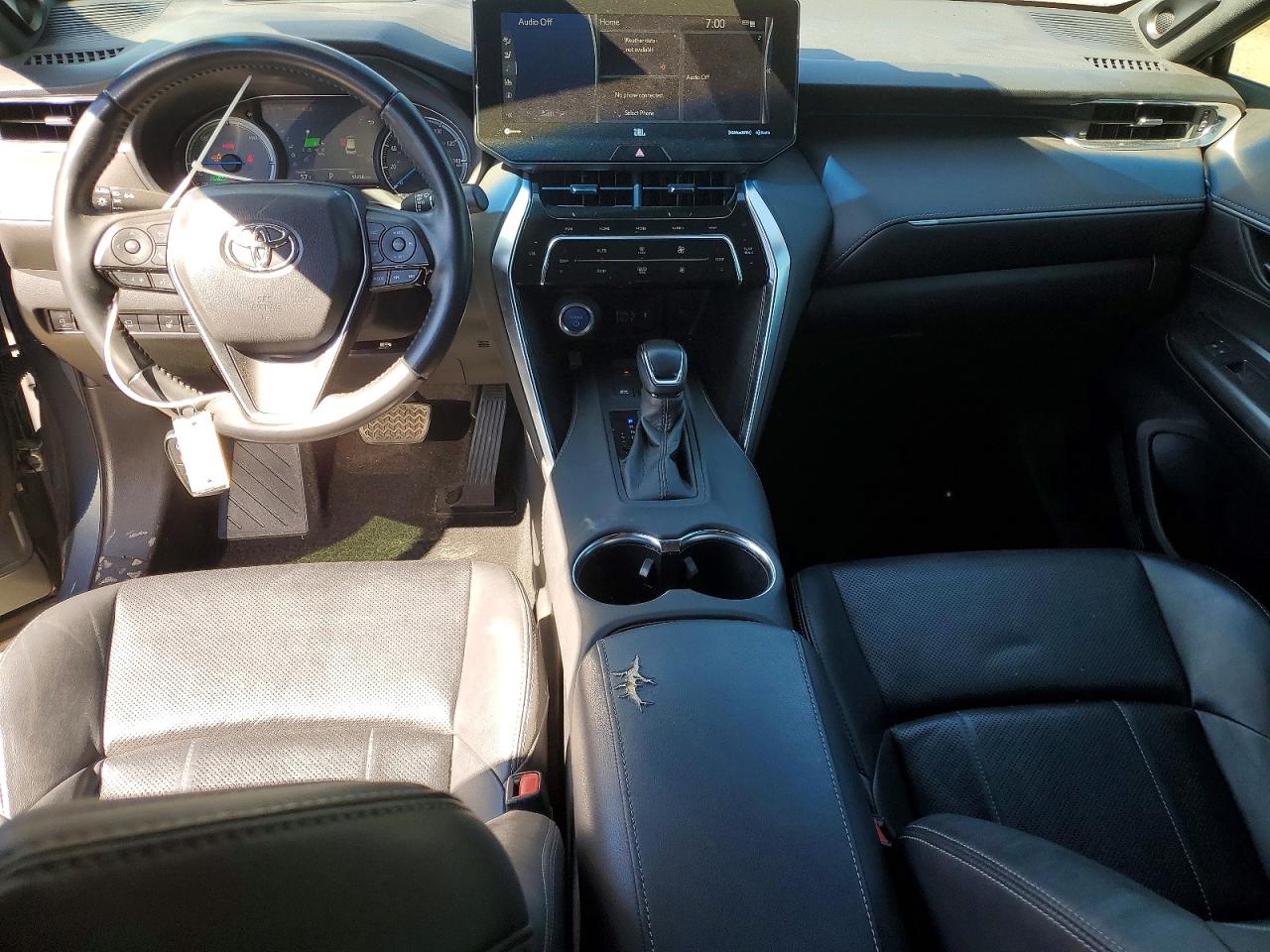 2021 TOYOTA VENZA LIMITED photo 14