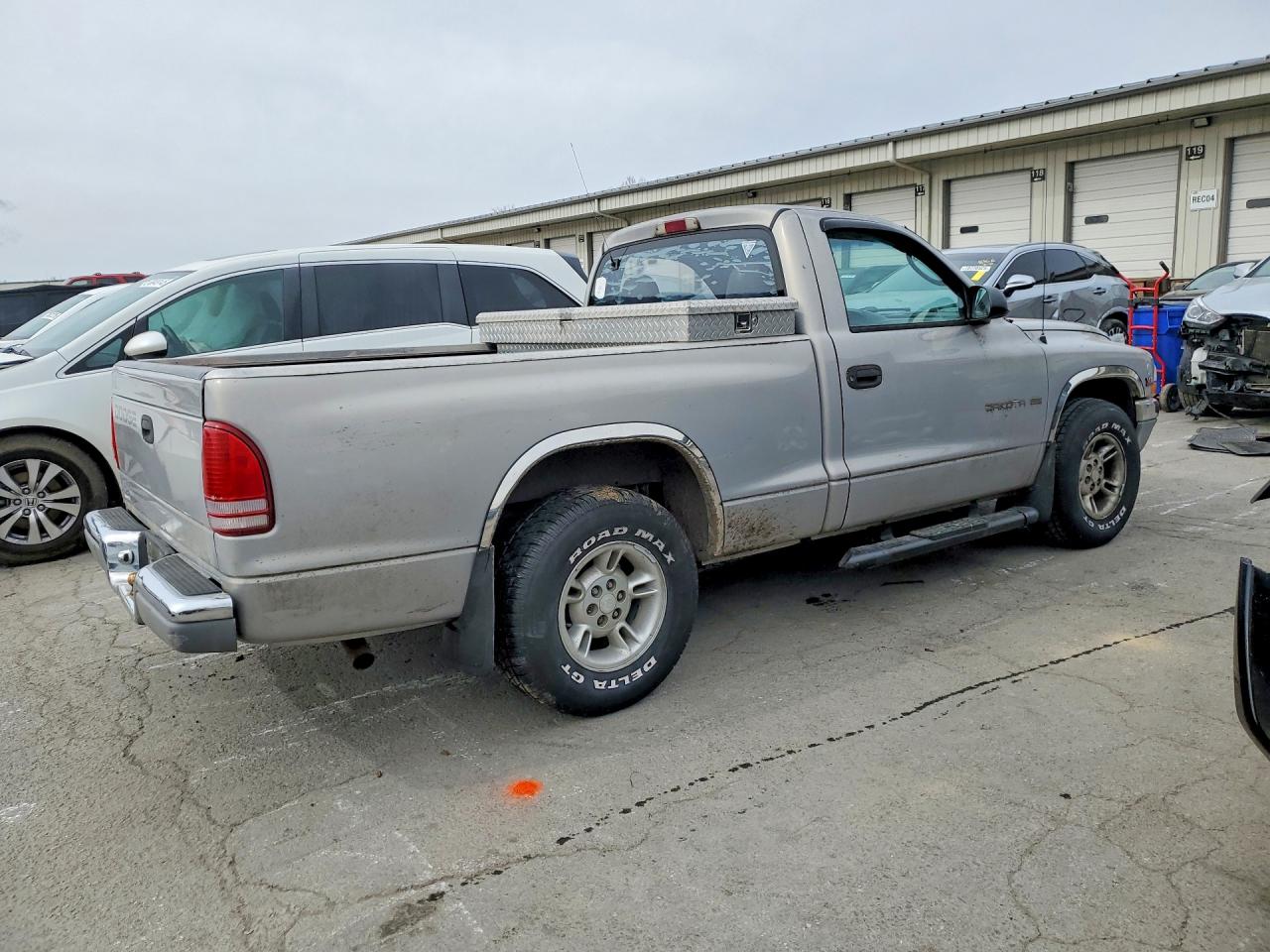 2000 DODGE DAKOTA photo 3