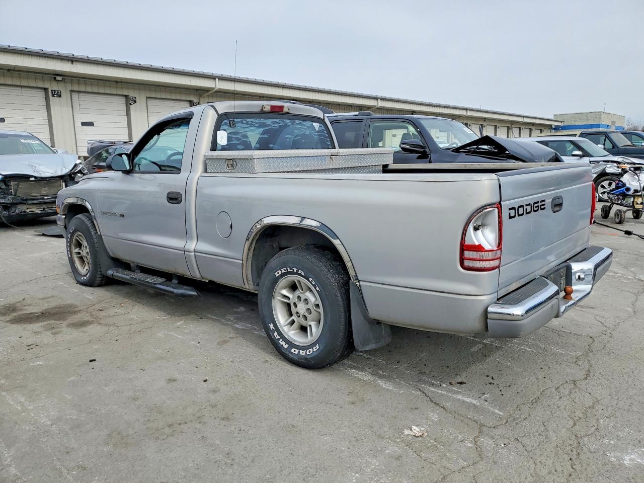 2000 DODGE DAKOTA photo 2