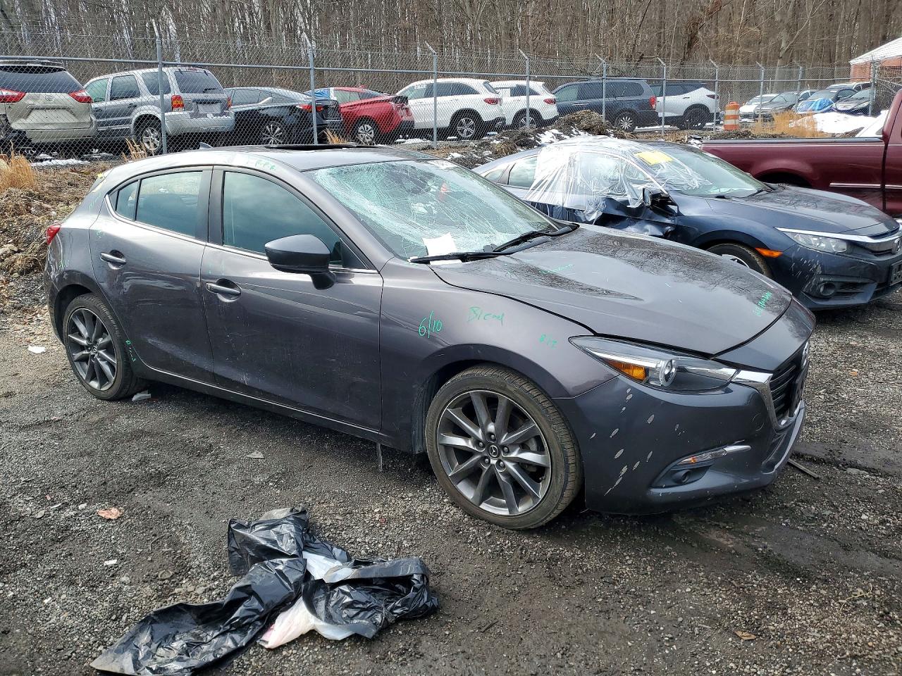 2018 MAZDA 3 GRAND TOURING photo 4