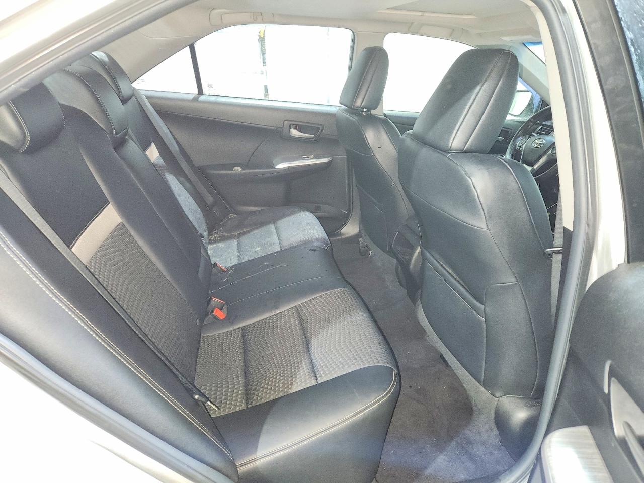 2012 TOYOTA CAMRY SE photo 19