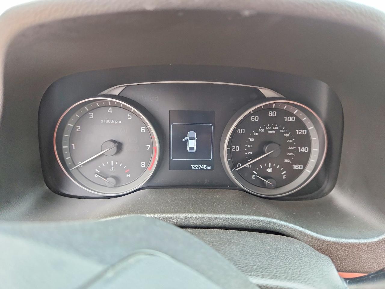 2018 HYUNDAI ELANTRA photo 9