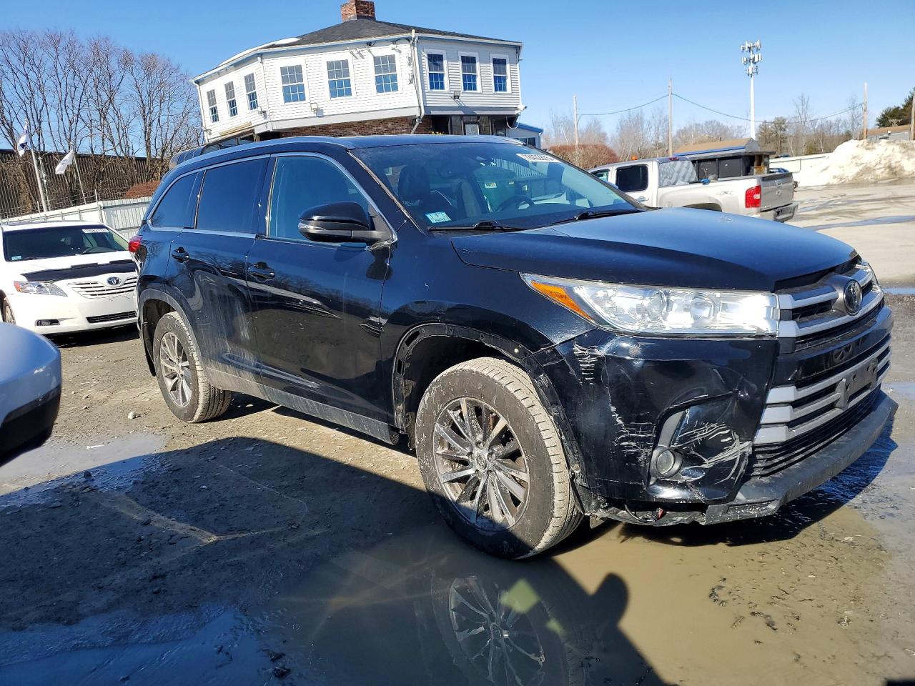 2019 TOYOTA HIGHLANDER XLE photo 4