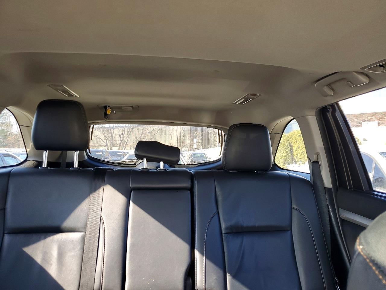 2019 TOYOTA HIGHLANDER XLE photo 10