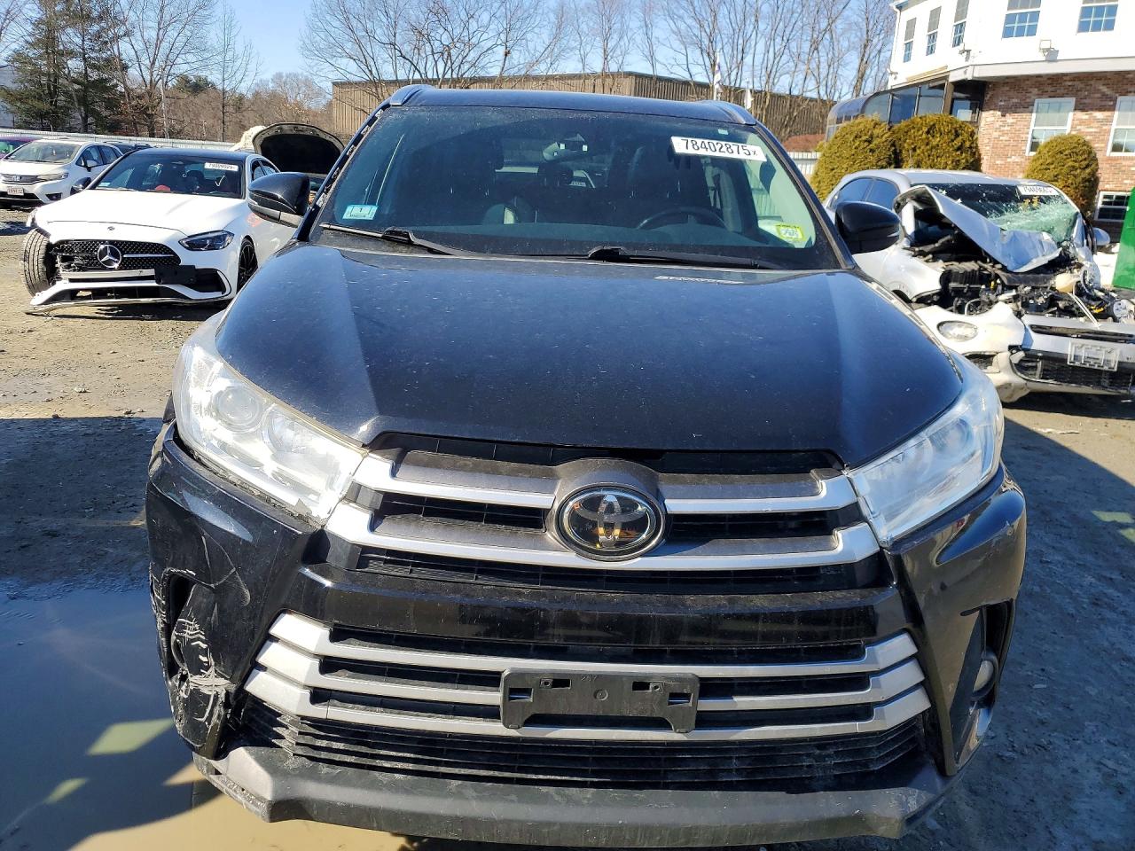 2019 TOYOTA HIGHLANDER XLE photo 5