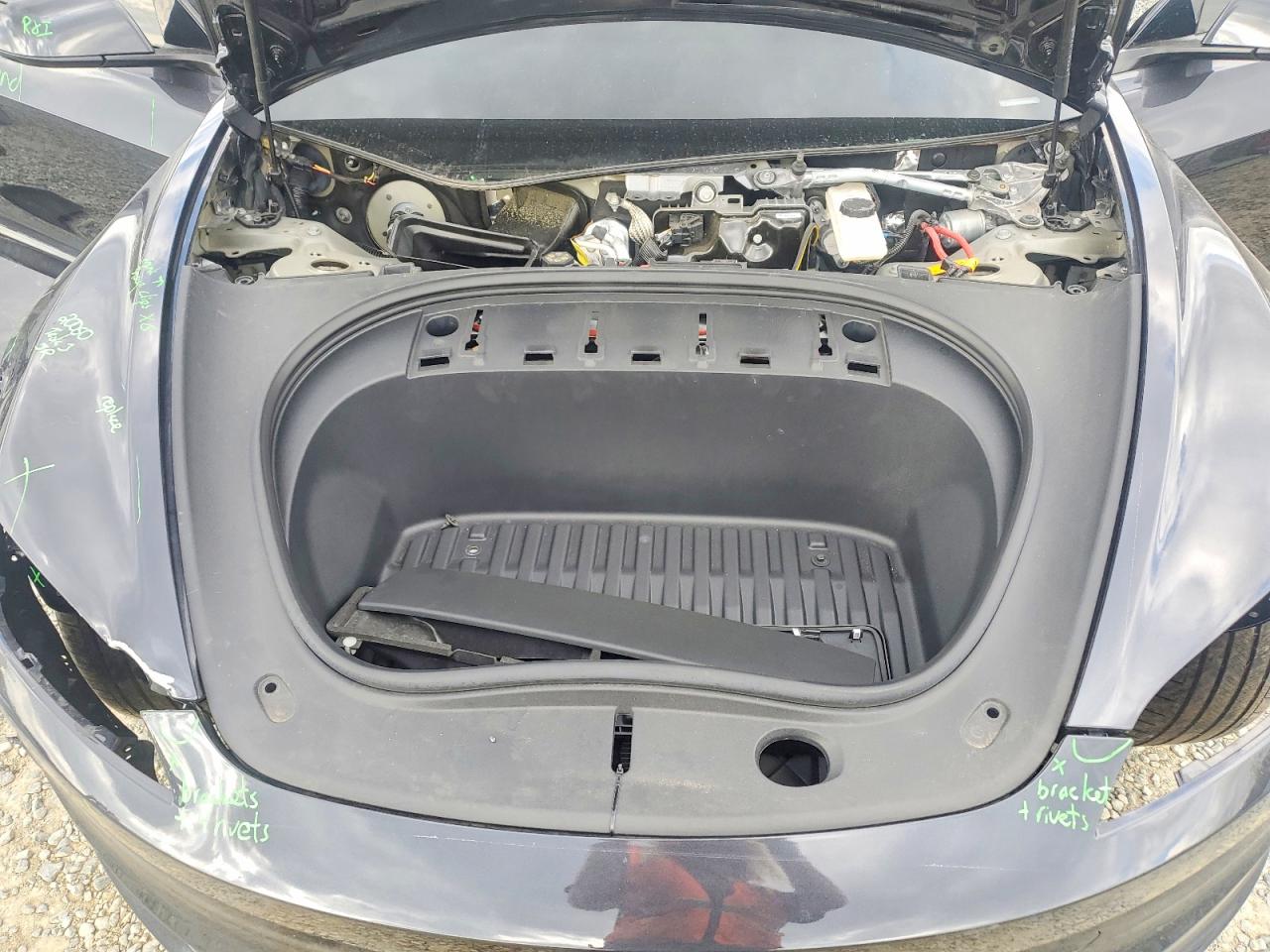 2024 TESLA MODEL 3 photo 31