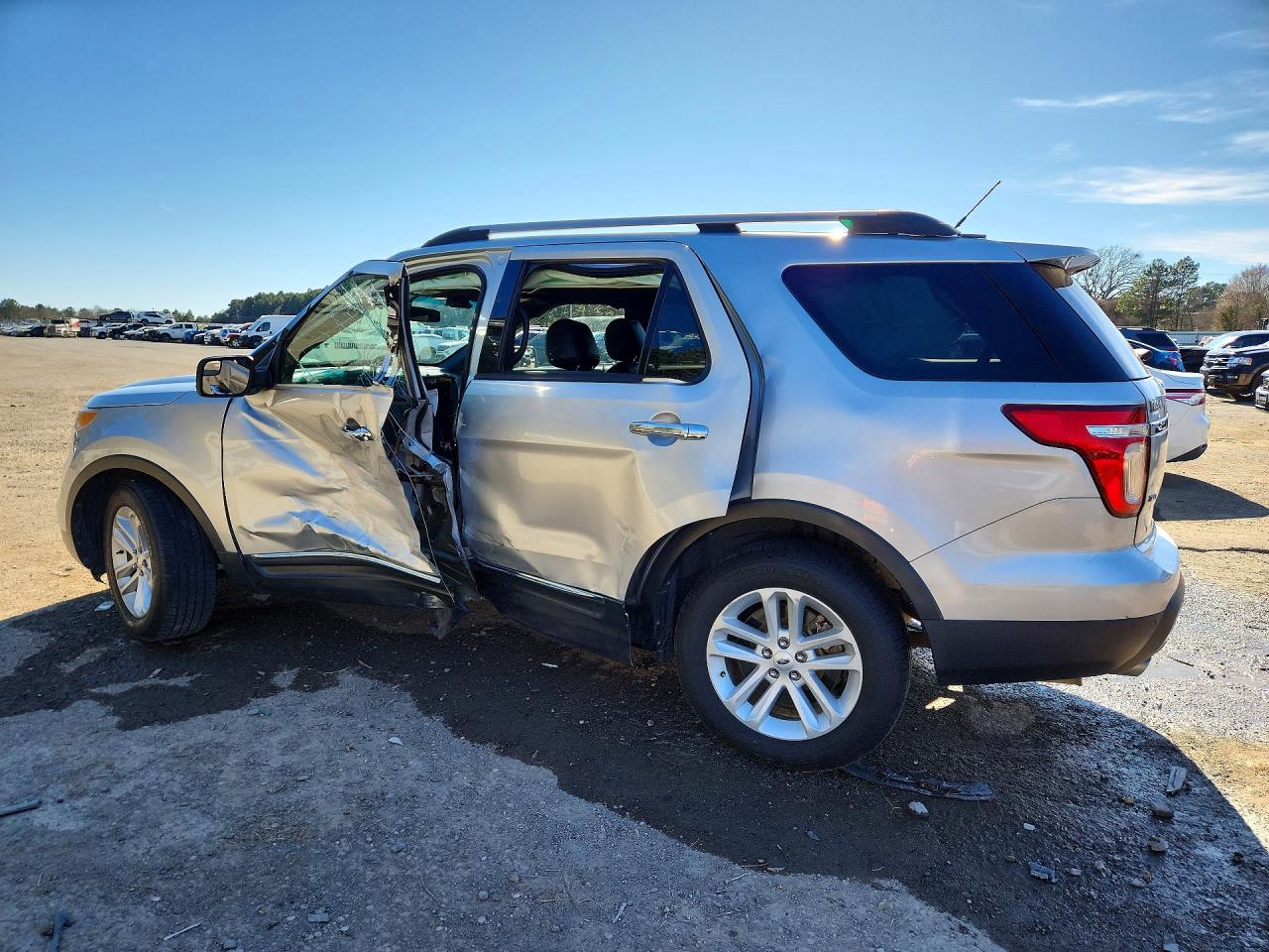 2013 FORD EXPLORER XLT photo 2