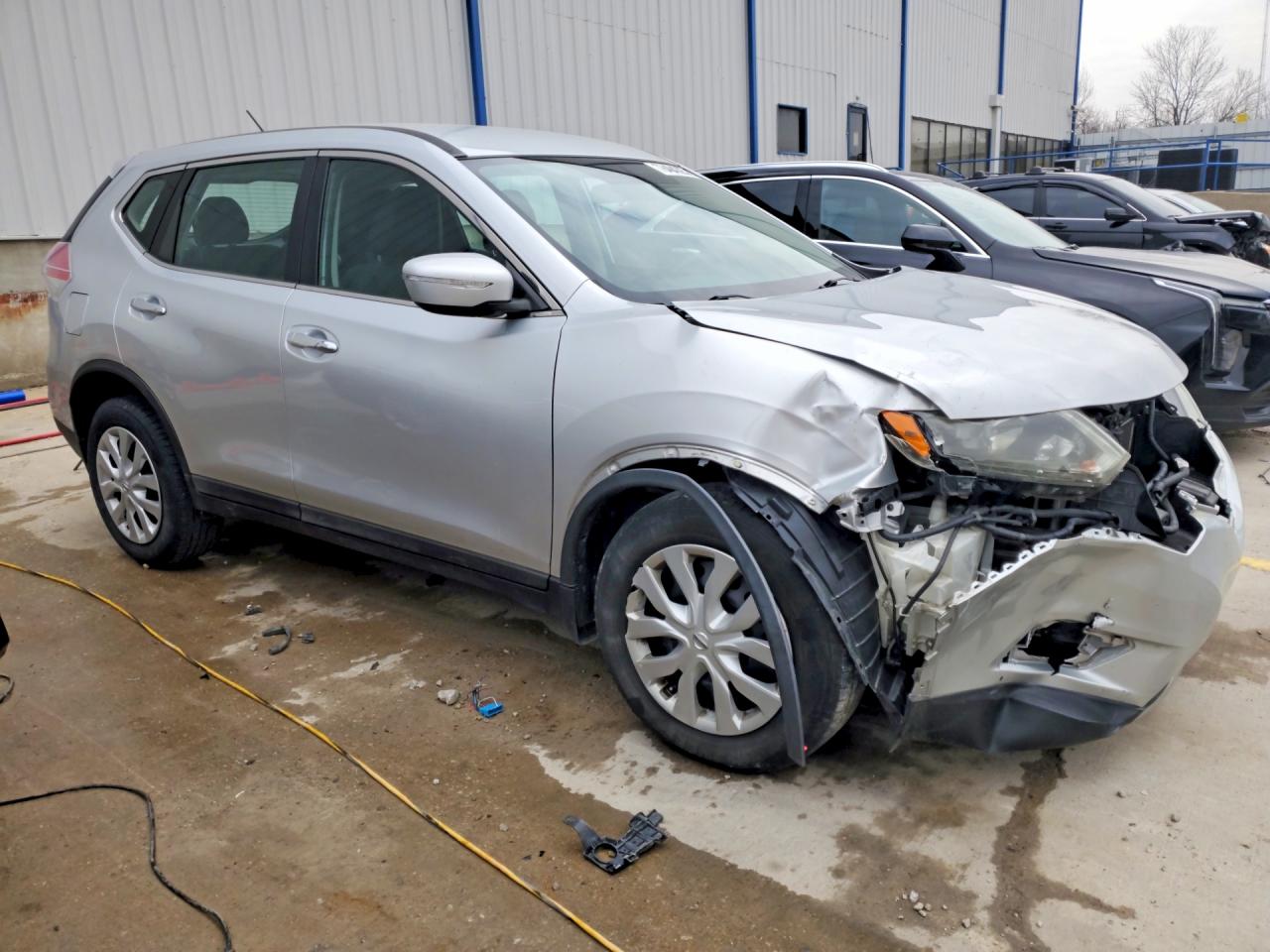 2014 NISSAN ROGUE S photo 4