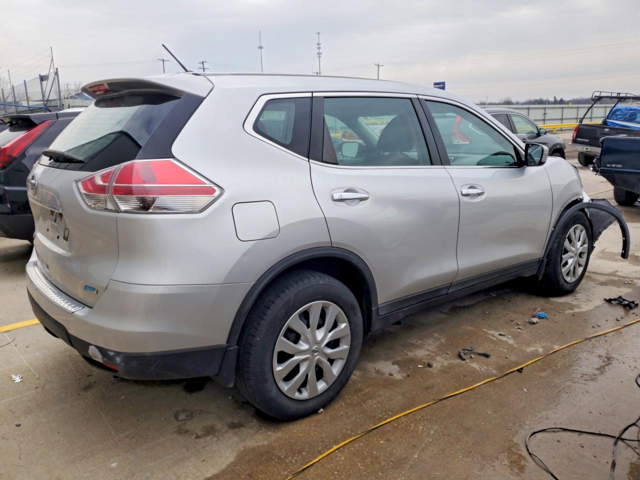 2014 NISSAN ROGUE S photo 3
