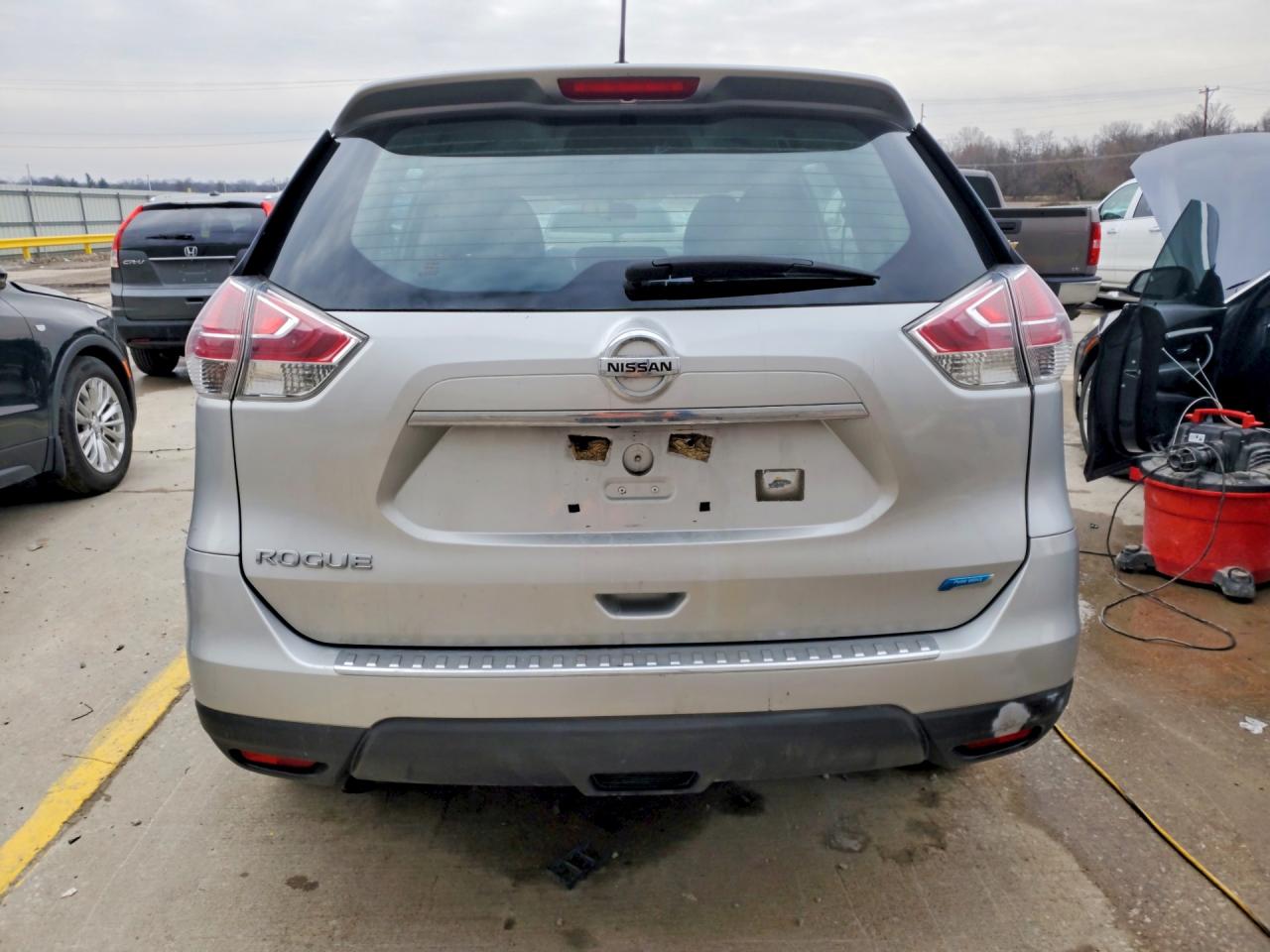 2014 NISSAN ROGUE S photo 6