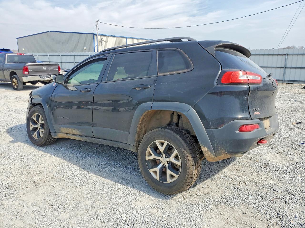 2017 JEEP CHEROKEE TRAILHAWK photo 2