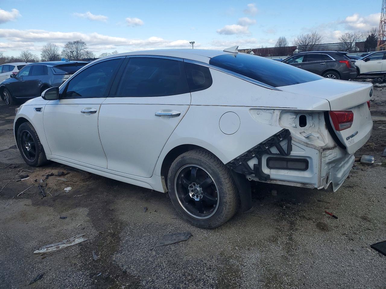 2016 KIA OPTIMA LX photo 4