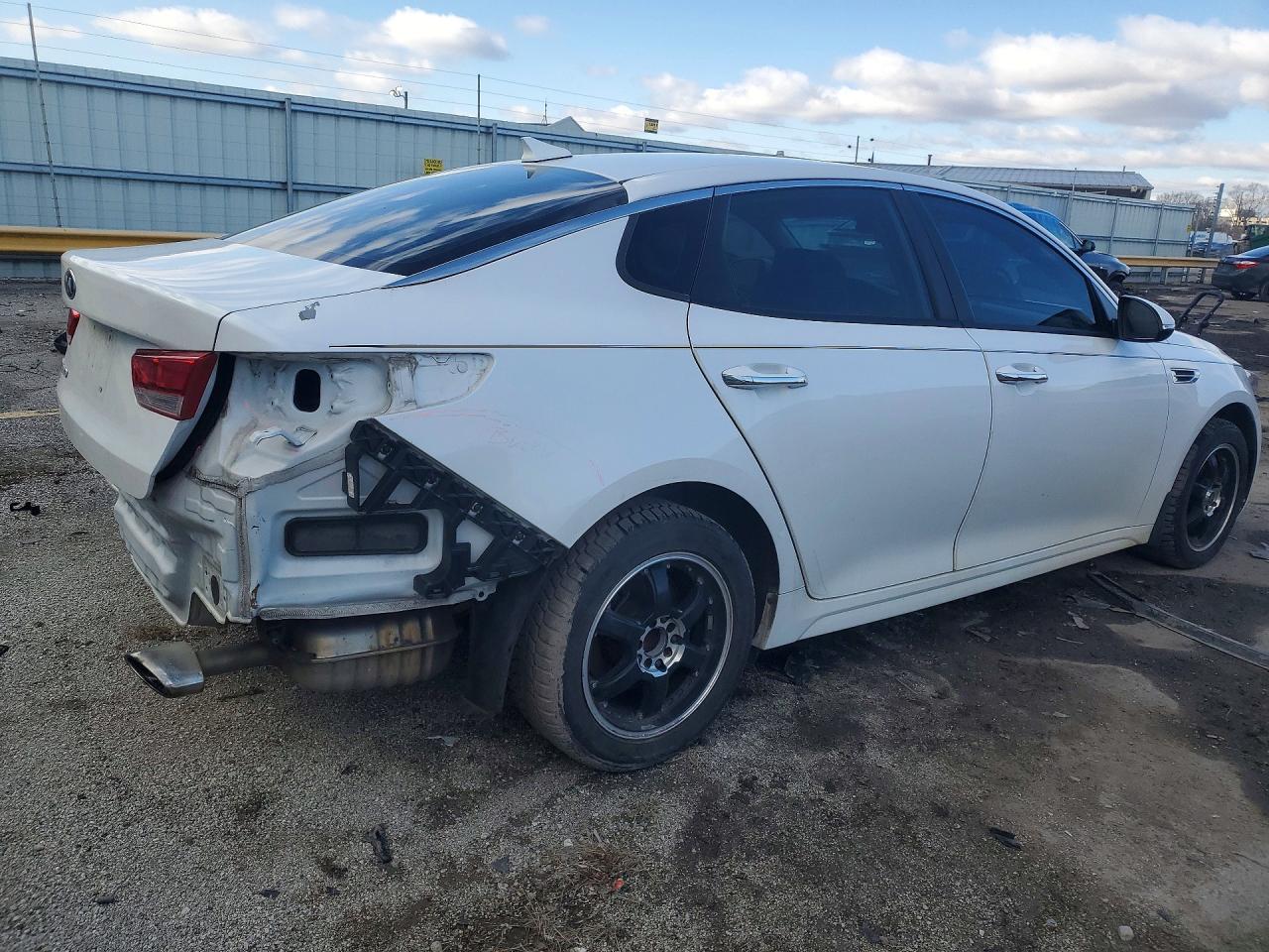 2016 KIA OPTIMA LX photo 7