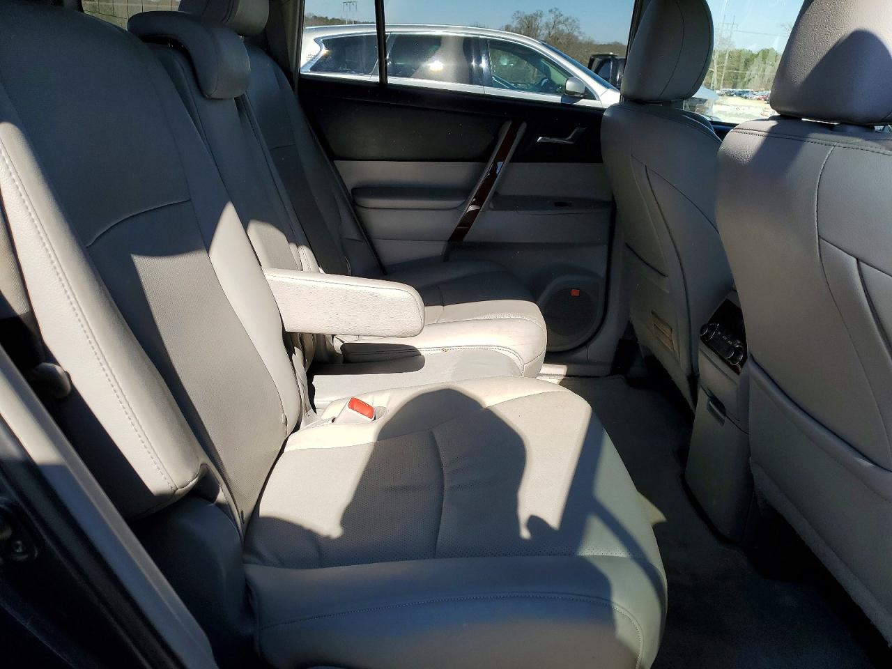 2013 TOYOTA HIGHLANDER LIMITED photo 11